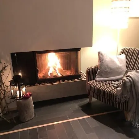 Hygge With Fireplace At The Seaside Apartment Kuressaare