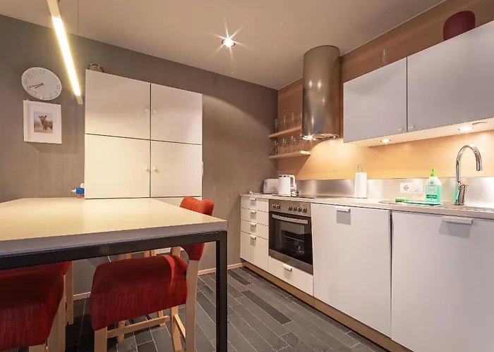 Hygge With Fireplace At The Seaside * 쿠레사아레